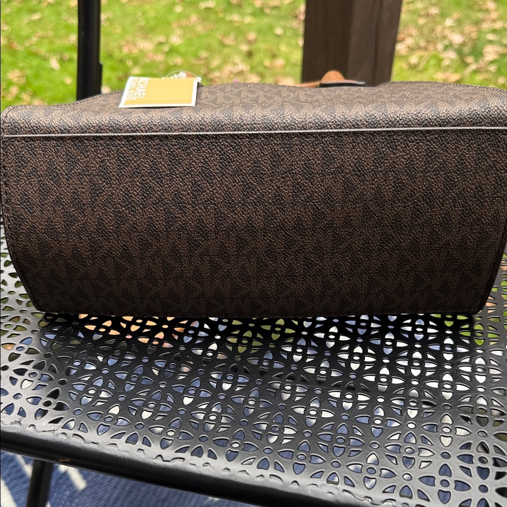 Michael Kors Brown Avril SM TZ Satchel - Picture 10 of 10